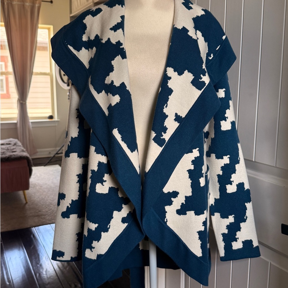 MarlaWynne Teal and Cream Houndstooth Belted Shawl Cardigan - Picture 8 of 12